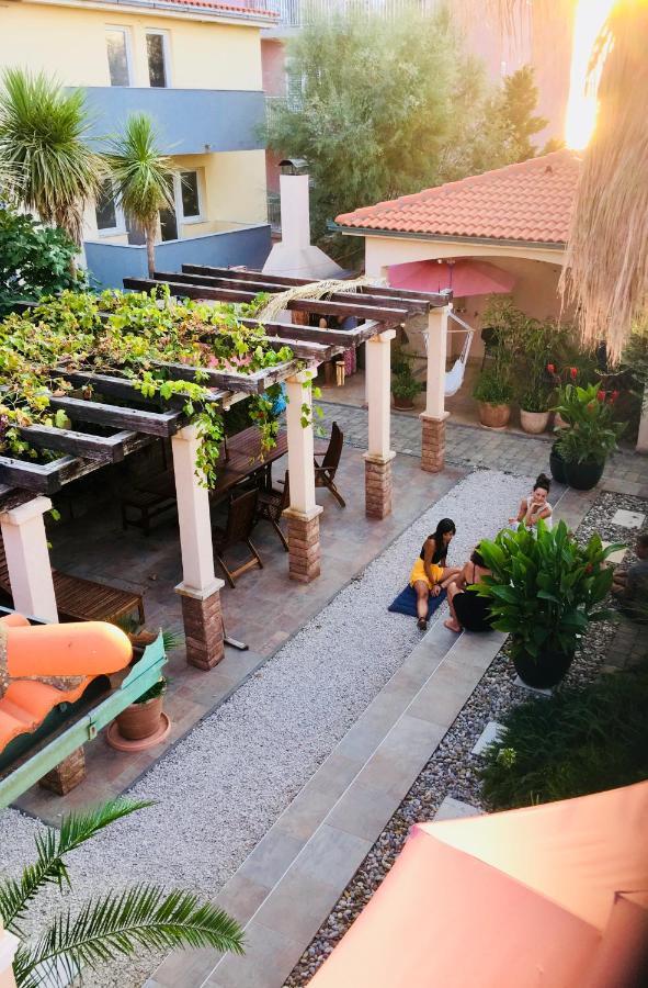 Lantana Apartment Vir