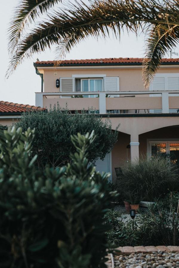 Apartment Lantana